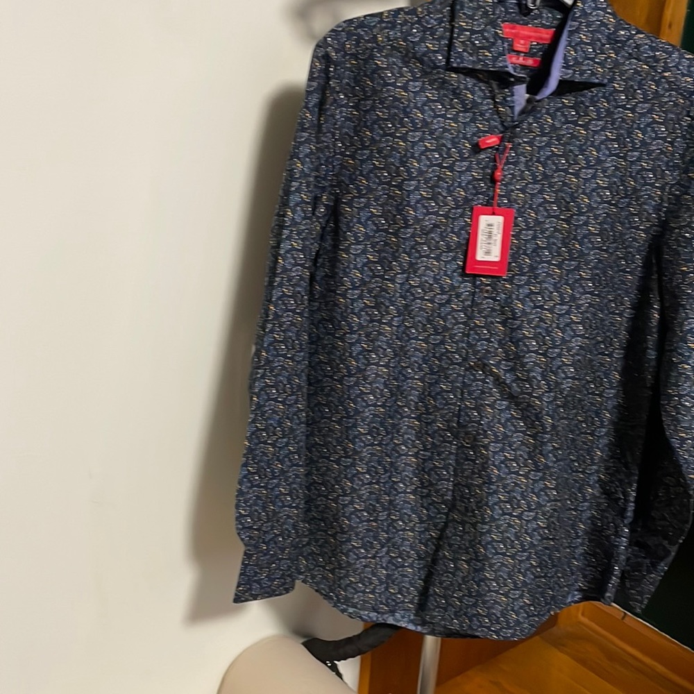 Repot collectin shirt small
